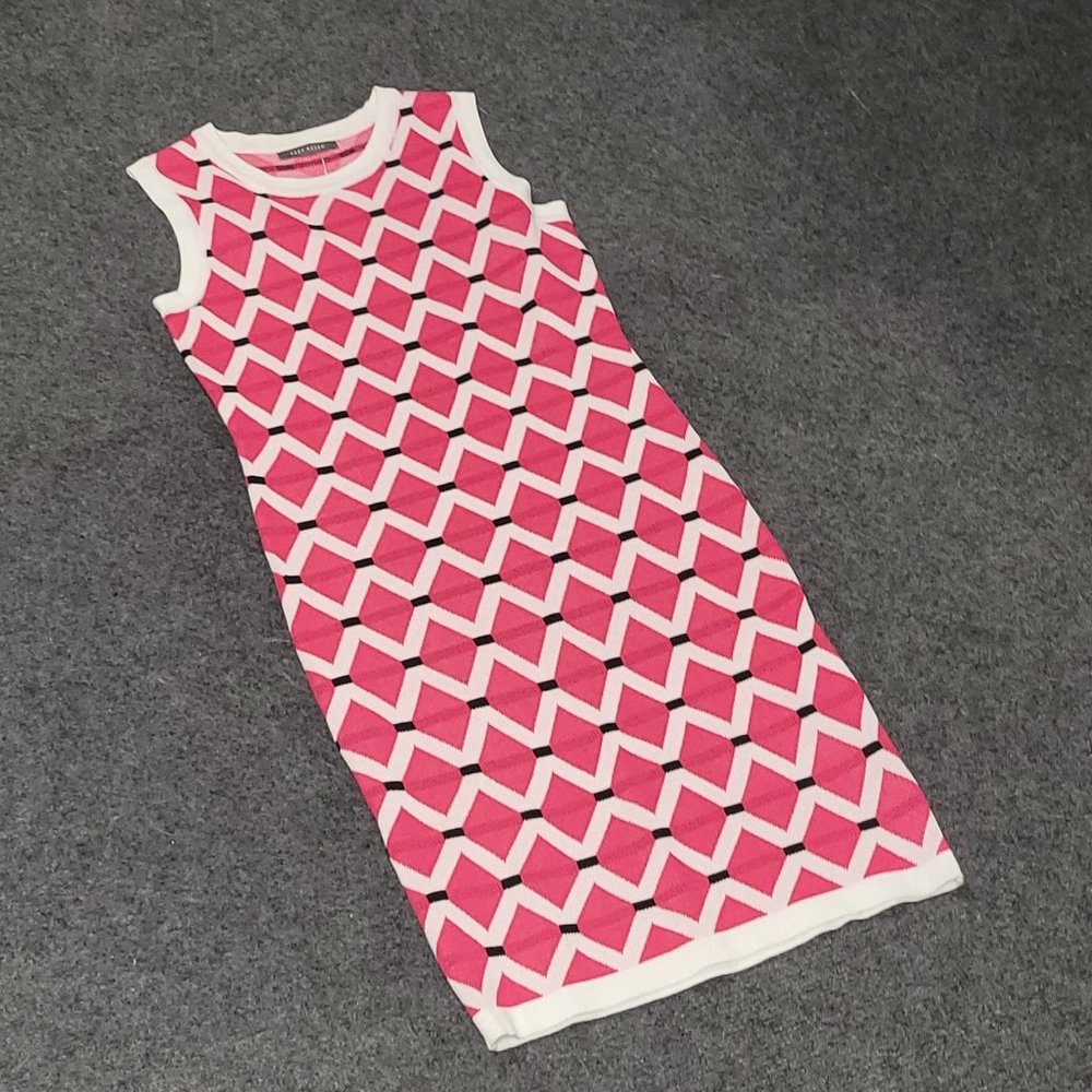 NWT Suzy Shier midi dress. Size: Small